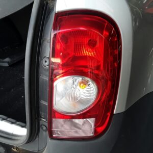 PILOTO TRASERO DERECHO DACIA DUSTER