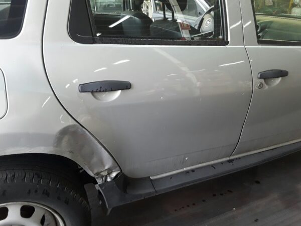 PUERTA TRASERA DERECHA DACIA DUSTER