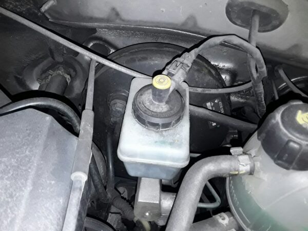 SERVOFRENO DACIA DUSTER