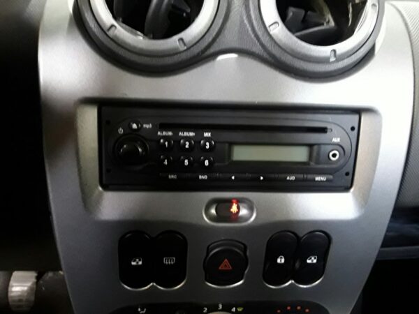 SISTEMA AUDIO / RADIO CD DACIA DUSTER