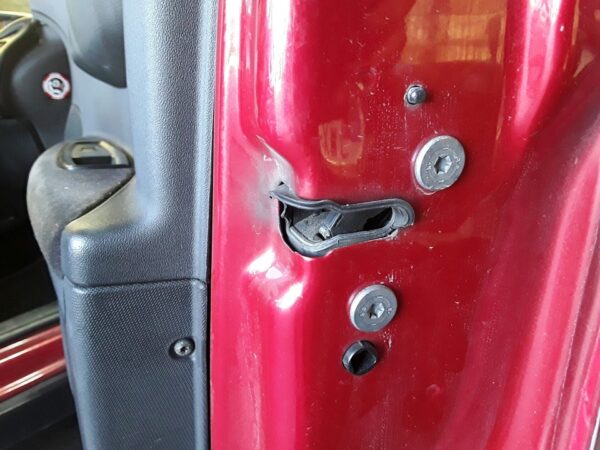 CERRADURA PUERTA DELANTERA DERECHA CITROEN C4 BERLINA
