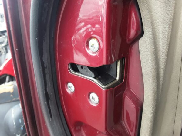 CERRADURA MALETERO / PORTON NISSAN TERRANO/TERRANO.II