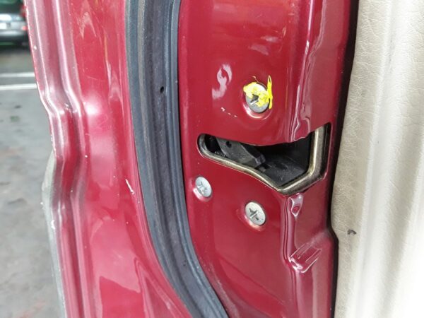CERRADURA PUERTA DELANTERA IZQUIERDA  NISSAN TERRANO/TERRANO.II