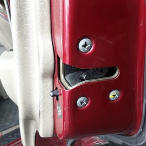 CERRADURA PUERTA TRASERA DERECHA  NISSAN TERRANO/TERRANO.II