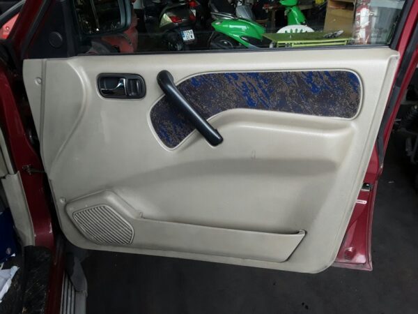 ELEVALUNAS DELANTERO DERECHO NISSAN TERRANO/TERRANO.II