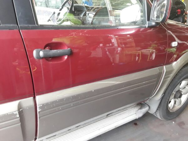 PUERTA TRASERA DERECHA NISSAN TERRANO/TERRANO.II