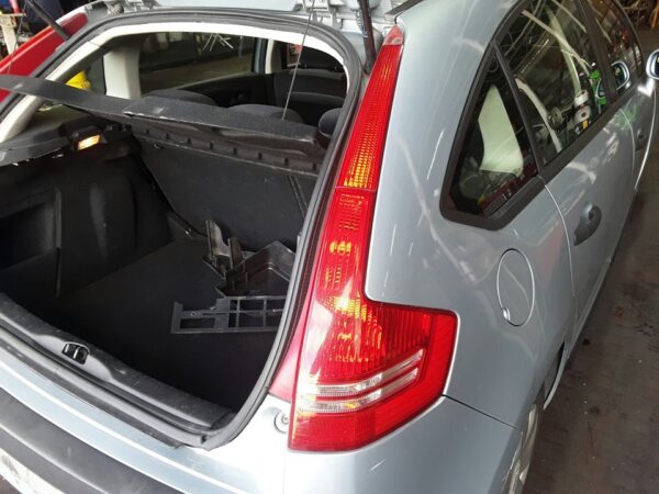 PILOTO TRASERO DERECHO CITROEN C4 BERLINA