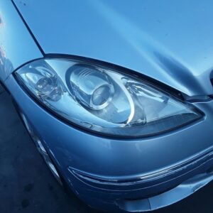 FARO DERECHO MERCEDES CLASE A