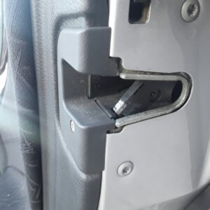 CERRADURA PUERTA TRASERA DERECHA  MERCEDES CLASE C  BERLINA