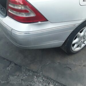 PARAGOLPES TRASERO MERCEDES CLASE C  BERLINA