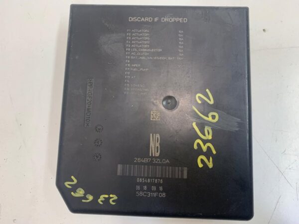CAJA RELES / FUSIBLES NISSAN PULSAR