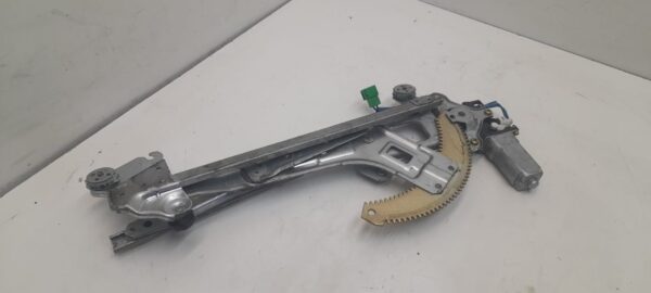 ELEVALUNAS DELANTERO DERECHO SUBARU FORESTER (S11/SG)
