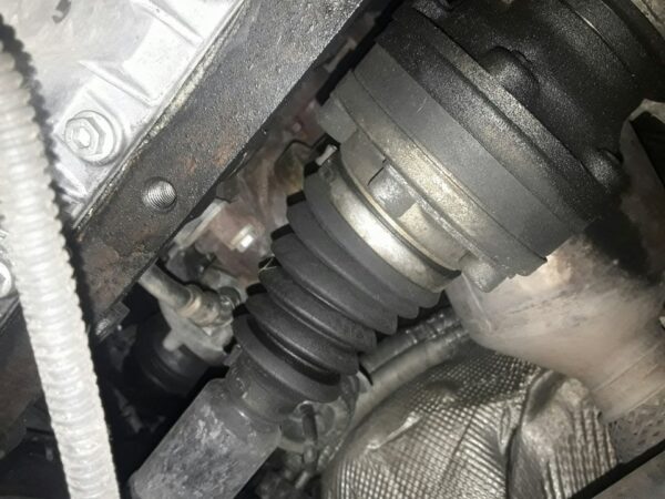TRANSMISION DELANTERA DERECHA AUDI A3