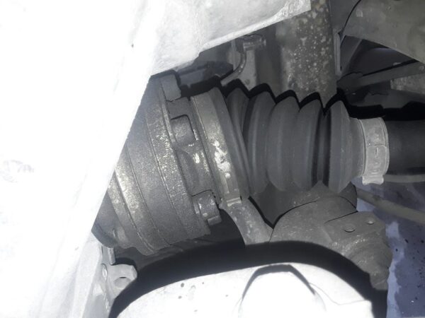 TRANSMISION DELANTERA IZQUIERDA AUDI A3