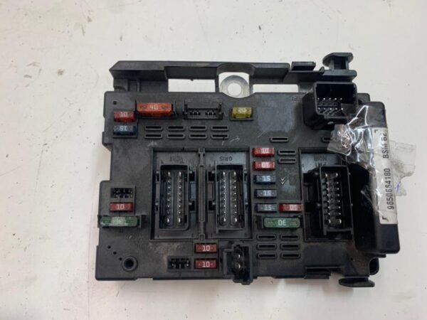 CAJA RELES / FUSIBLES PEUGEOT 206 BERLINA