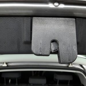 CERRADURA MALETERO / PORTON VOLKSWAGEN GOLF V BERLINA