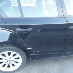 PUERTA TRASERA DERECHA BMW SERIE 1 BERLINA