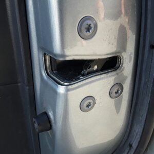 CERRADURA PUERTA DELANTERA DERECHA TOYOTA AURIS