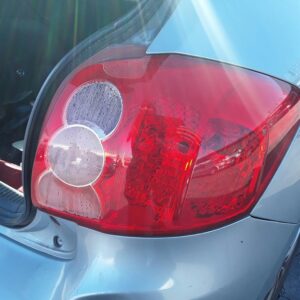 PILOTO TRASERO DERECHO TOYOTA AURIS