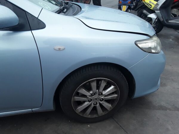 ALETA DELANTERA DERECHA TOYOTA COROLLA