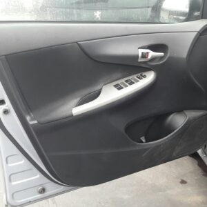 ELEVALUNAS DELANTERO IZQUIERDO TOYOTA COROLLA