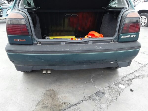 PARAGOLPES TRASERO VOLKSWAGEN GOLF III BERLINA