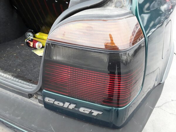 PILOTO TRASERO DERECHO VOLKSWAGEN GOLF III BERLINA