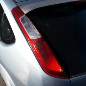 PILOTO TRASERO IZQUIERDO FORD FOCUS BERLINA
