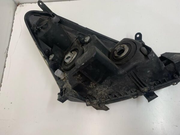 FARO IZQUIERDO TOYOTA COROLLA VERSO