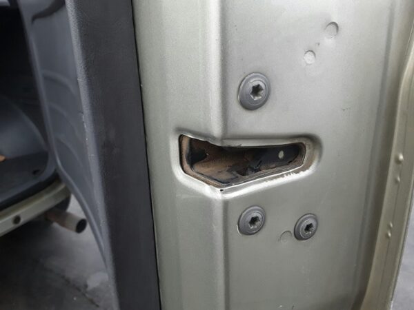 CERRADURA MALETERO / PORTON TOYOTA RAV 4