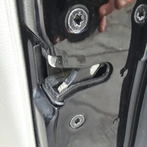 CERRADURA PUERTA DELANTERA DERECHA VOLVO V70 FAMILIAR