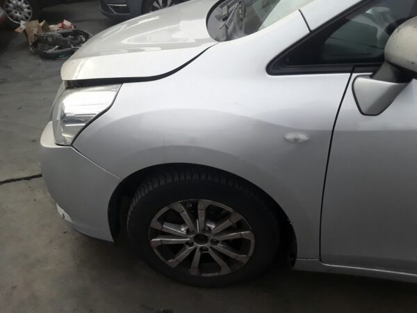 ALETA DELANTERA IZQUIERDA TOYOTA VERSO