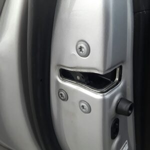CERRADURA PUERTA TRASERA IZQUIERDA  TOYOTA VERSO