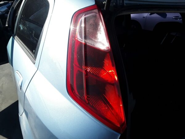 PILOTO TRASERO IZQUIERDO FIAT GRANDE PUNTO