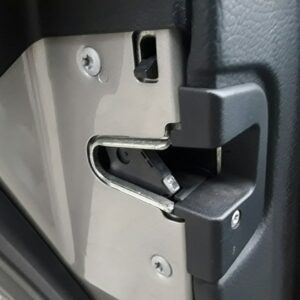CERRADURA PUERTA TRASERA IZQUIERDA  MERCEDES CLASE C  BERLINA