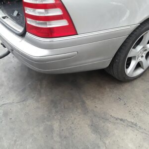 PARAGOLPES TRASERO MERCEDES CLASE C  BERLINA