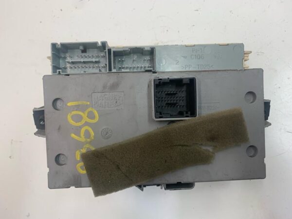 CAJA RELES / FUSIBLES FIAT STILO