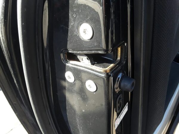 CERRADURA PUERTA TRASERA IZQUIERDA  TOYOTA COROLLA VERSO
