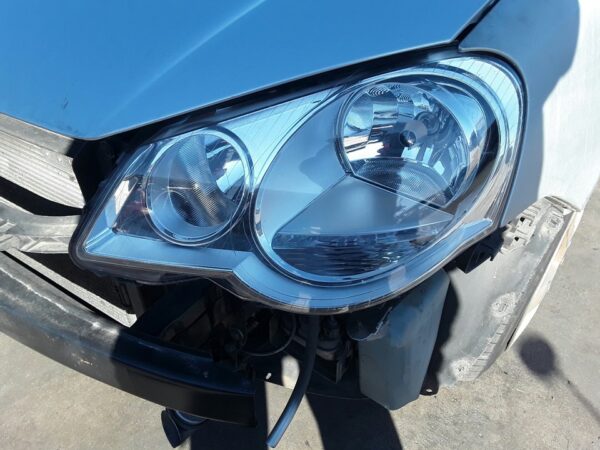 FARO IZQUIERDO VOLKSWAGEN POLO