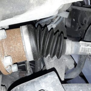 TRANSMISION DELANTERA IZQUIERDA VOLKSWAGEN POLO