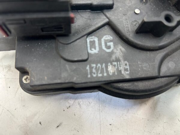 CERRADURA PUERTA DELANTERA DERECHA OPEL ZAFIRA B