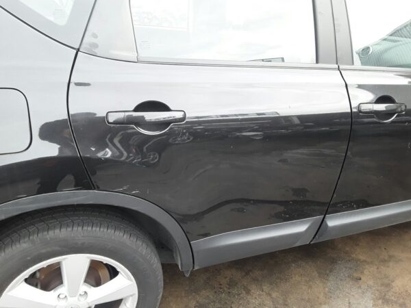 PUERTA TRASERA DERECHA NISSAN QASHQAI