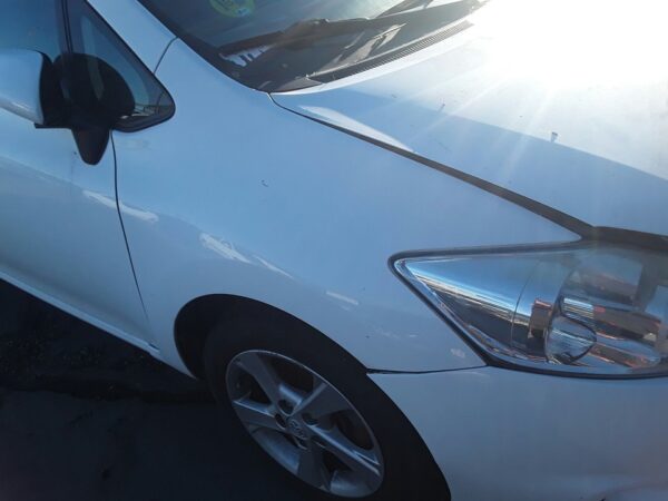 ALETA DELANTERA DERECHA TOYOTA AURIS
