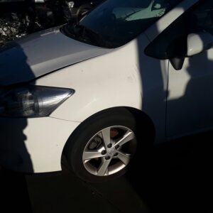 ALETA DELANTERA IZQUIERDA TOYOTA AURIS