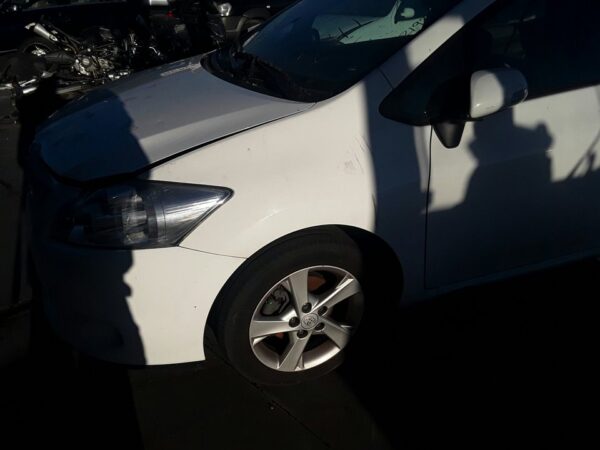 ALETA DELANTERA IZQUIERDA TOYOTA AURIS