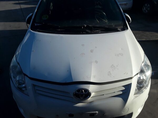 CAPOT TOYOTA AURIS