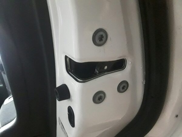 CERRADURA PUERTA TRASERA DERECHA  TOYOTA AURIS