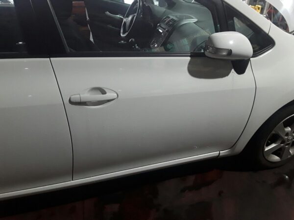 PUERTA DELANTERA DERECHA TOYOTA AURIS