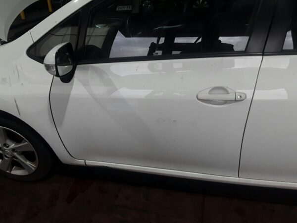 PUERTA DELANTERA IZQUIERDA TOYOTA AURIS