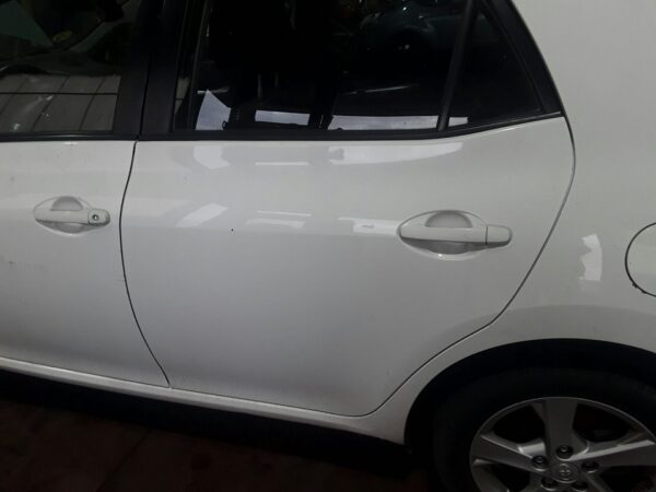 PUERTA TRASERA IZQUIERDA TOYOTA AURIS
